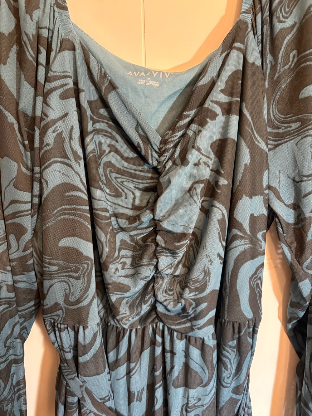 Ava & Viv Blue & Gray Balloon Sleeve Cinched Swirl Print Mesh Maxi Dress plus 2X - Picture 2 of 8